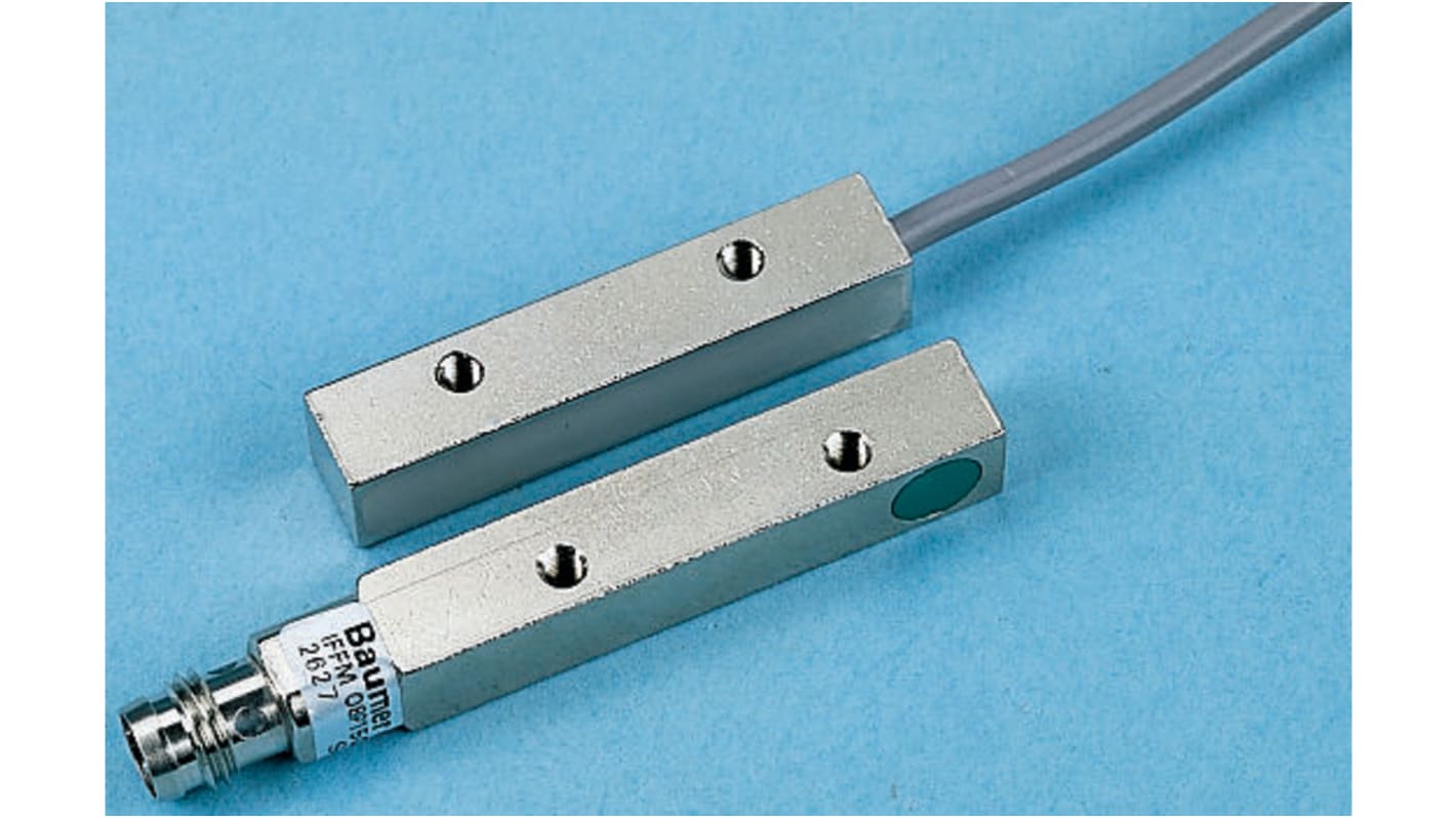 Baumer PNP Inductive Sensor 2 mm Detection Range, Block 38.5mm length, 10 → 30 V dc, IP67