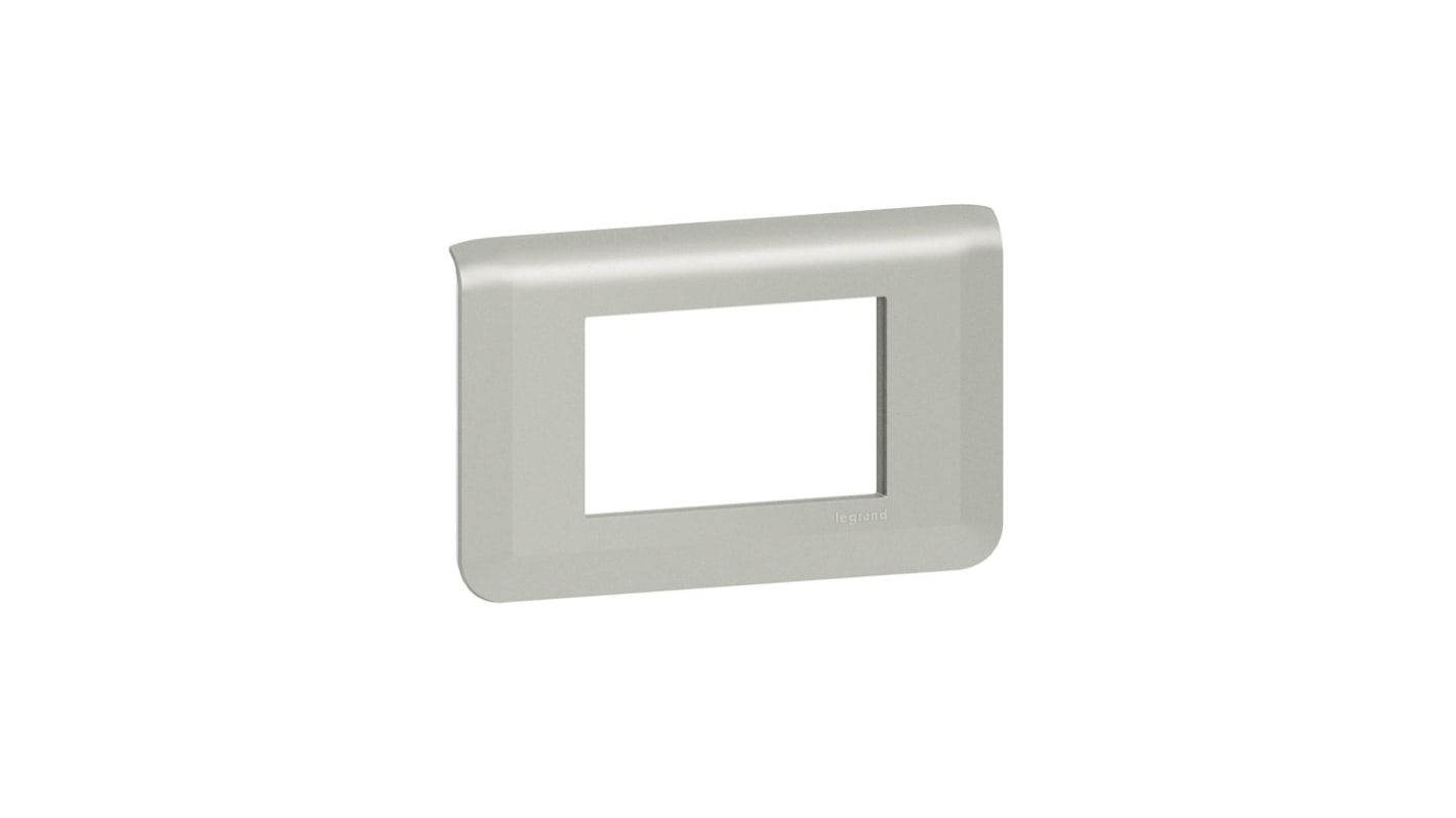 Legrand 3 Gang Faceplate & Mounting Plate