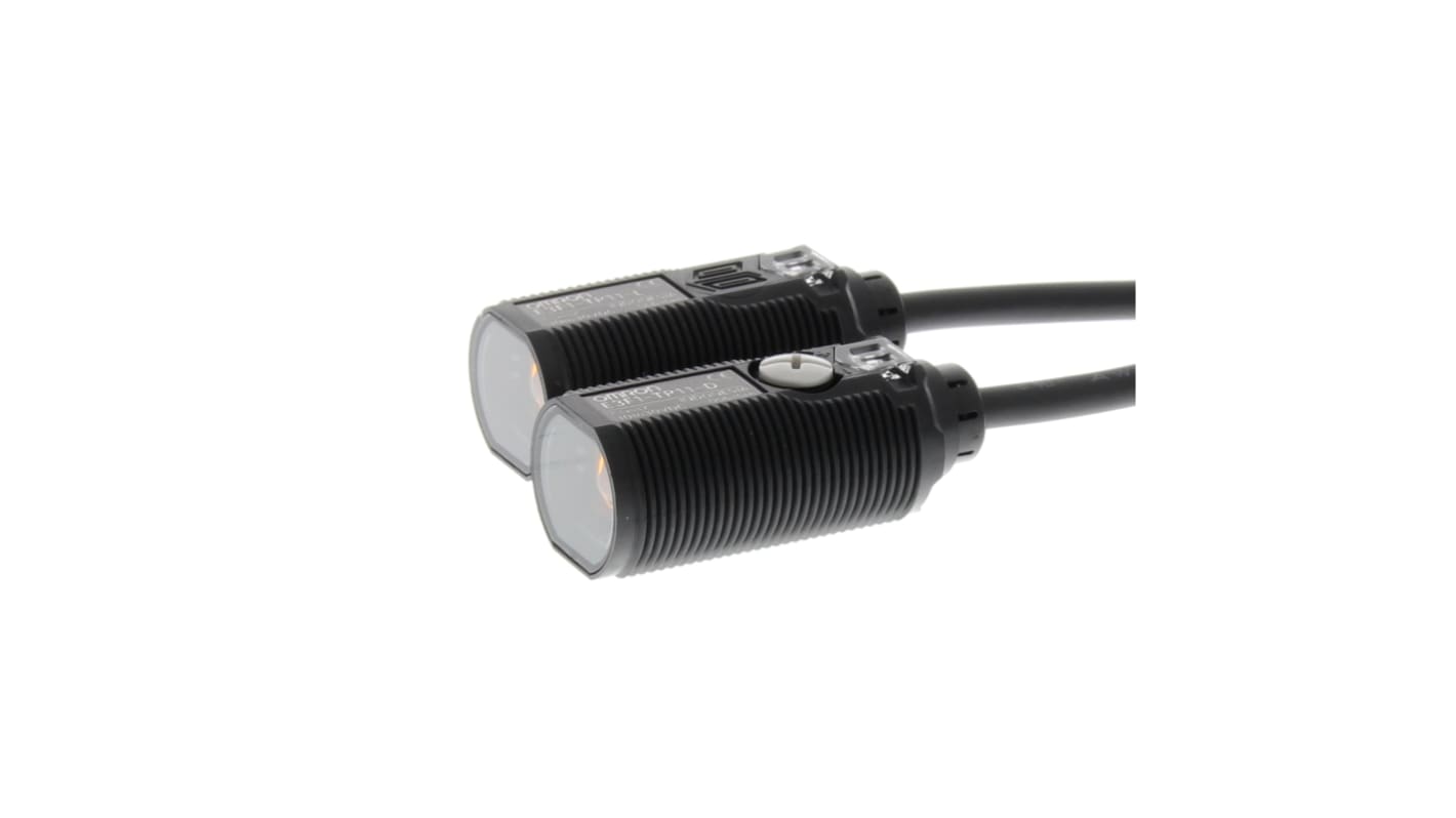 Omron E3F1 zylindrisch Optischer Sensor, Durchgangsstrahl, Bereich 15 m, NPN Ausgang, Anschlusskabel