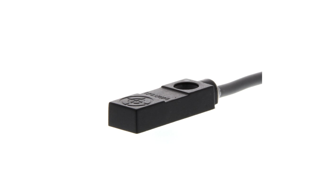 Omron Inductive Rectangular-Style Proximity Sensor, 3 mm Detection, PNP Output, 12 → 24 V dc, IP67