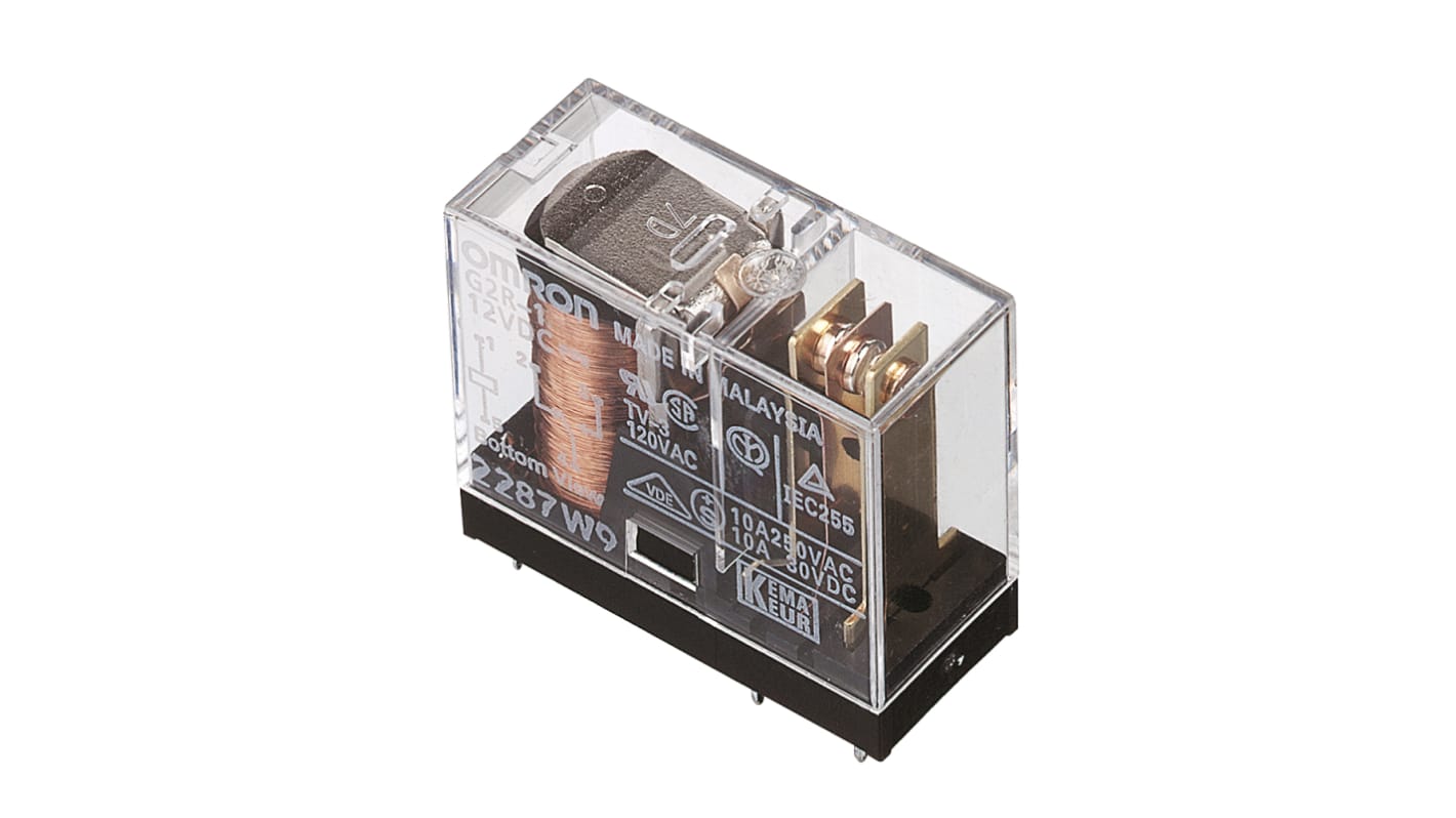 Omron PCB Mount Non-Latching Relay, 12V dc Coil, 10A Switching Current, SPDT