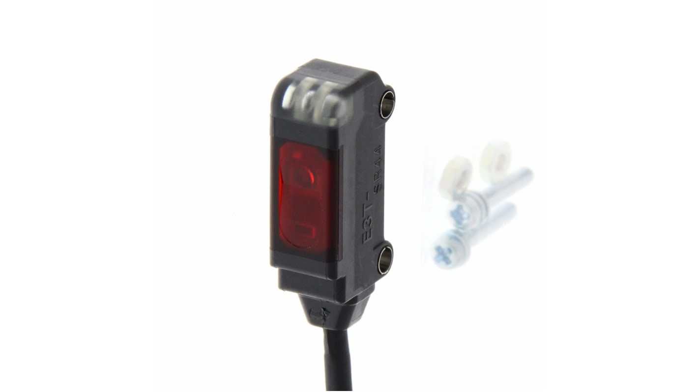 Omron Retroreflective Photoelectric Sensor, Block Sensor, 200 mm Detection Range