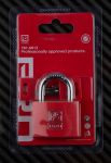 Product image for RED PLASTIC COATED BRASS PADLOCK