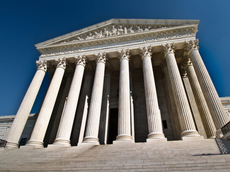 Picture of a courthouse