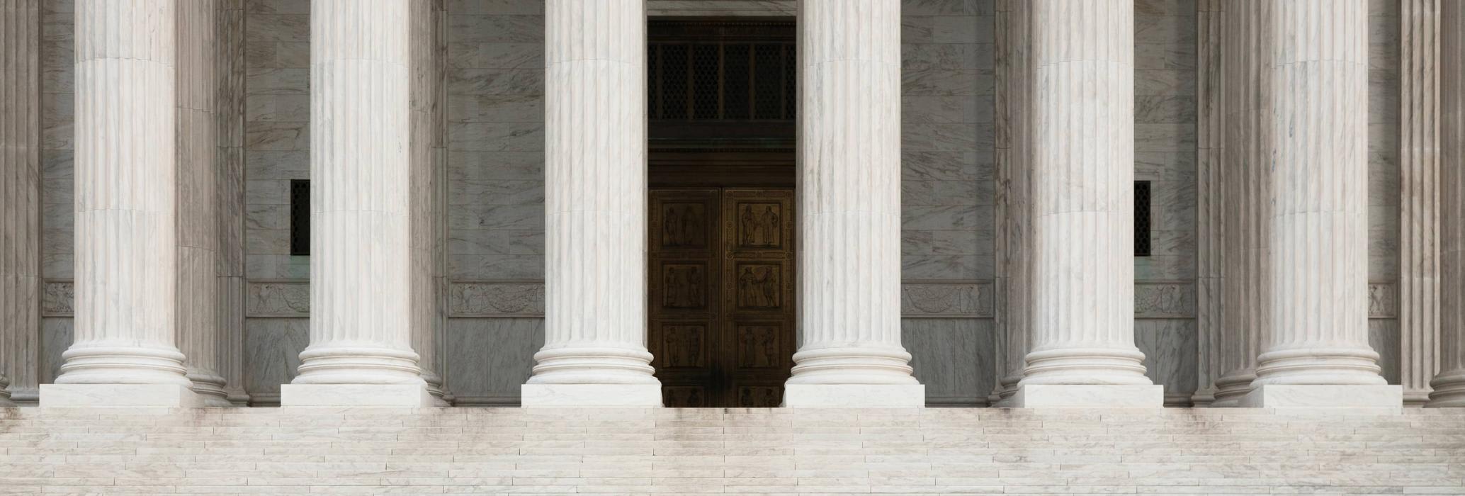 ¿Puede superarse y mejorarse en vía judicial la indemnización legalmente prevista por despido improcedente?