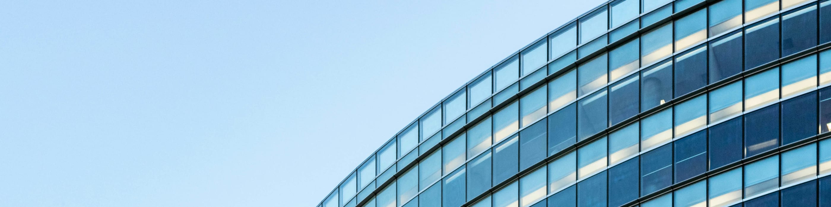 ¿Puede el abogado externo asumir el interrogatorio de parte en juicio?