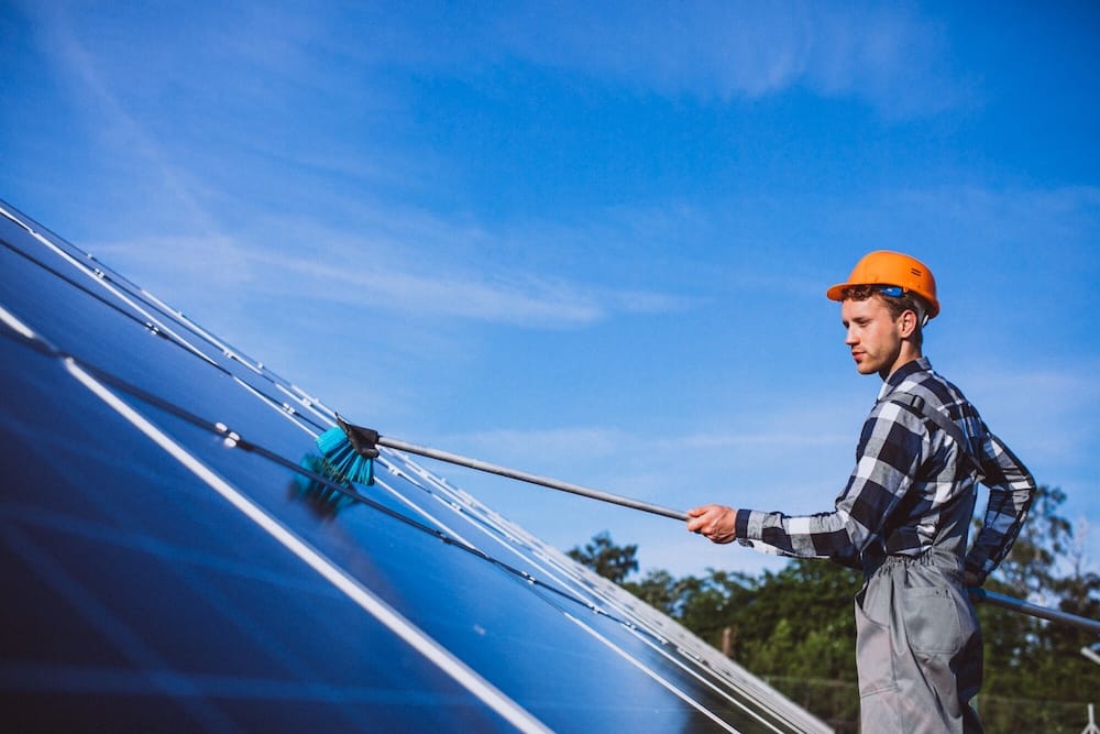 Safety Precautions When Cleaning Solar Panels