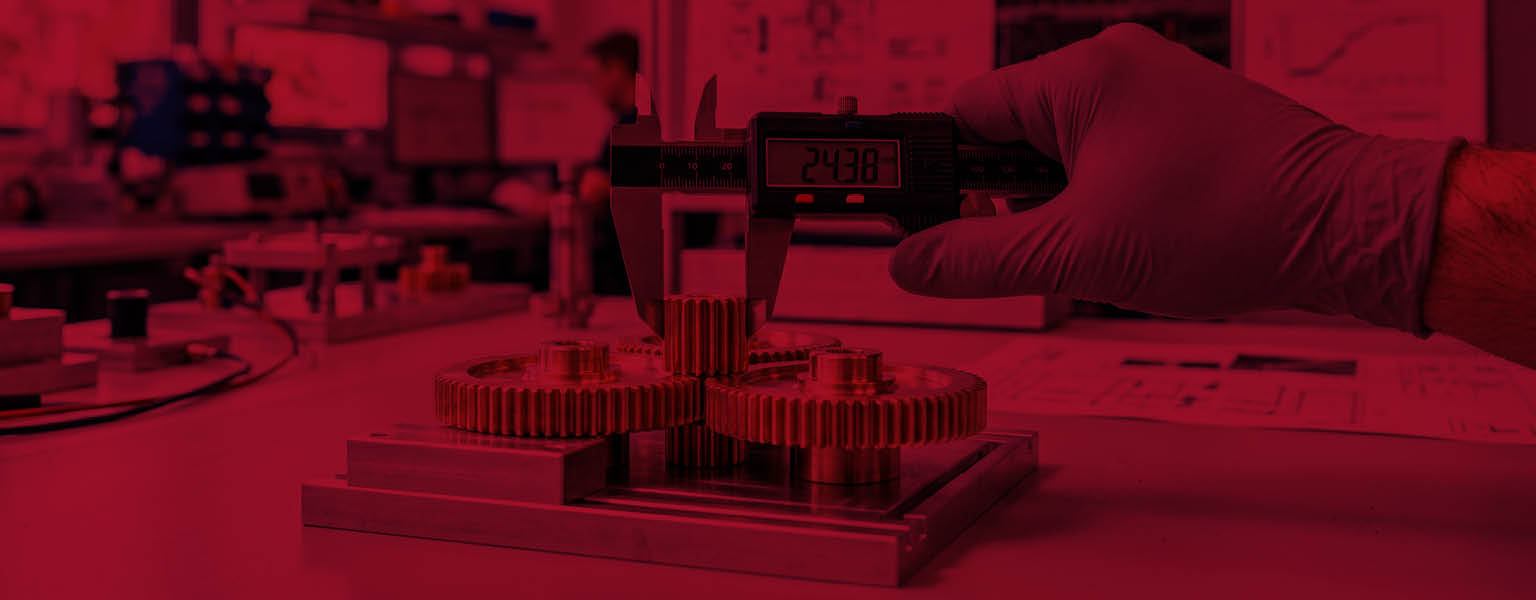 a lab with measurement and metrology instruments placed on a desk
