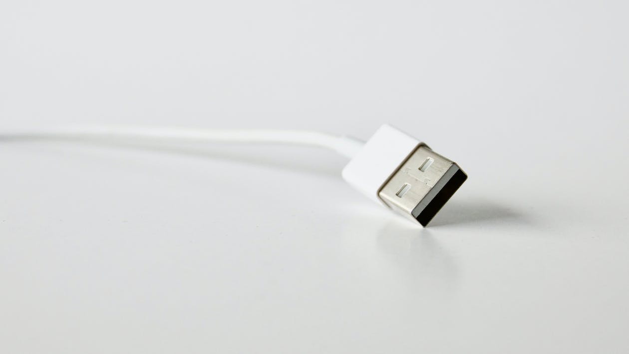 cable usb blanc