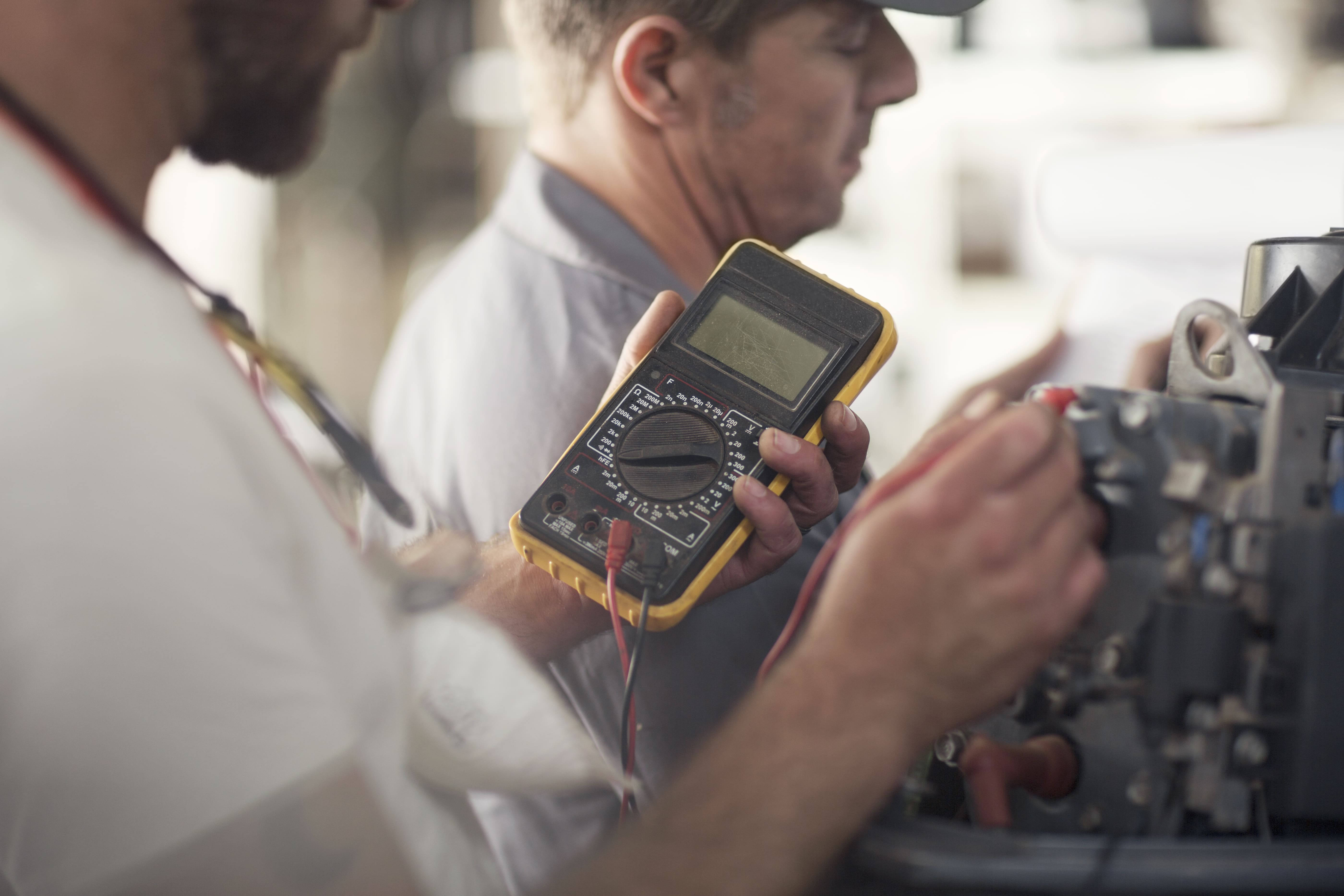 What to Consider When Choosing a Digital Multimeter?