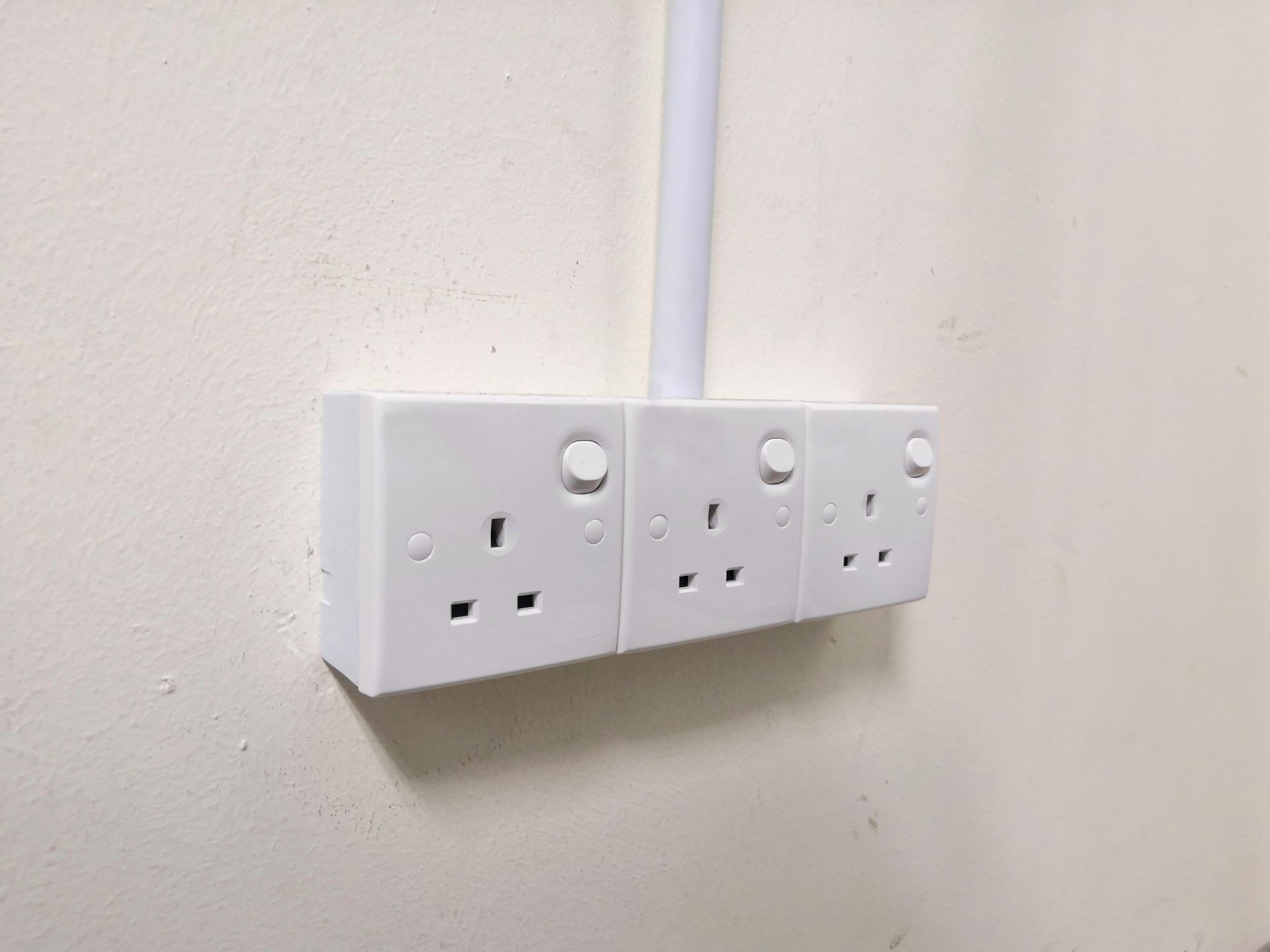 Safety First: The Importance of Choosing the Right Mains Plug for Electrical Appliances