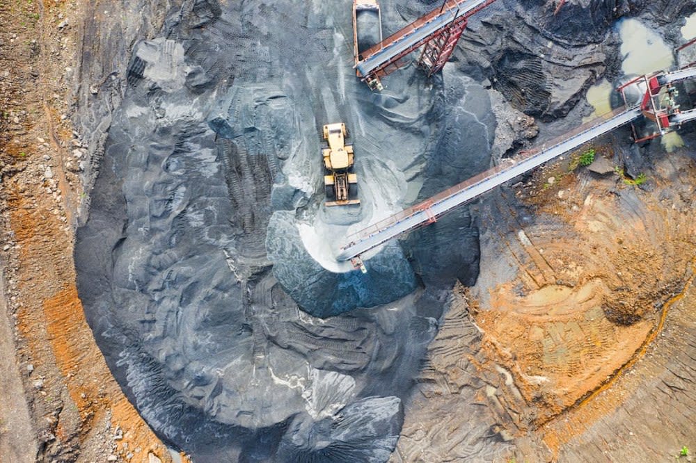 Safety in Mining: Choosing the Right Hand Tools for Hazardous Environments