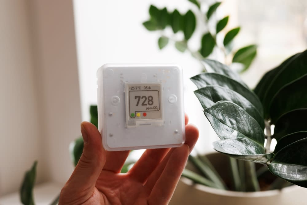 Breathing Easy: The Essential Guide to Air Quality and Humidity Monitoring in Homes