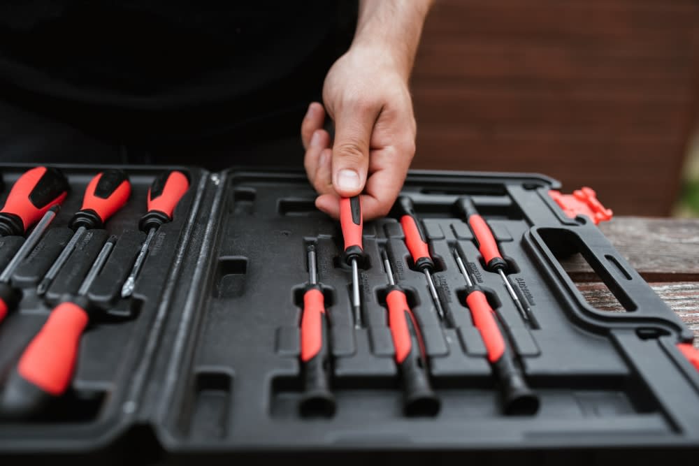 The Ultimate Screwdriver Guide: Types, Uses & Selection