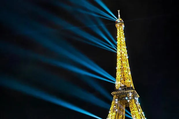 Que faut-il pour éclairer la Tour Eiffel ?