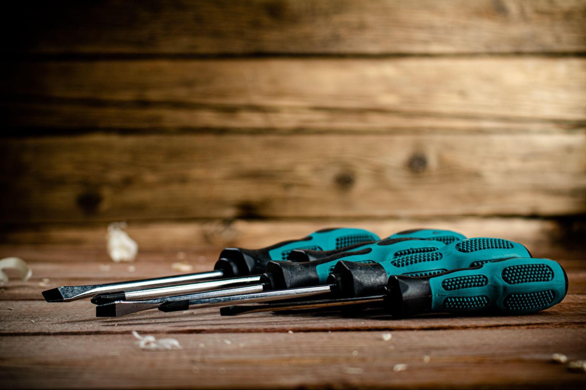 How to Choose the Best Screwdrivers and Screwdriver Sets: Best Recommendations