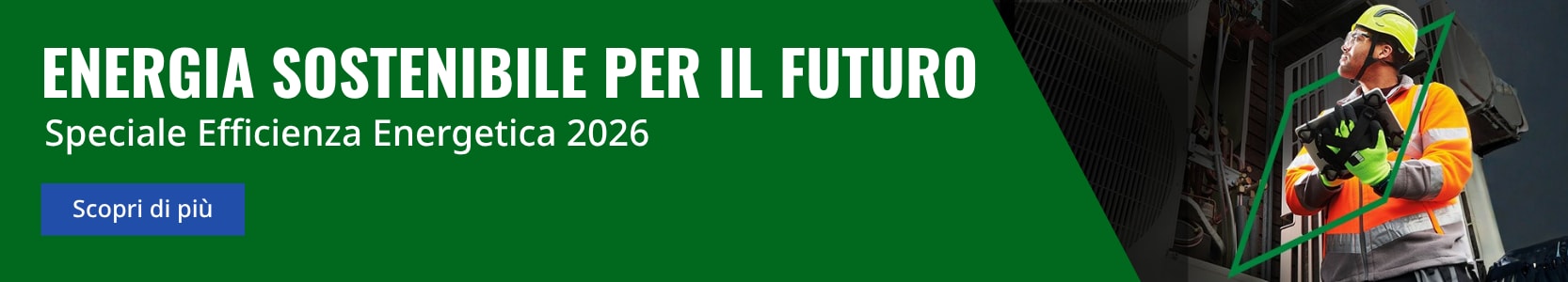 Efficienza energetica -Tecnico con tablet e abbigliamento DPI