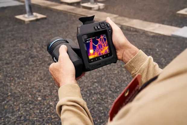 FLIR T530