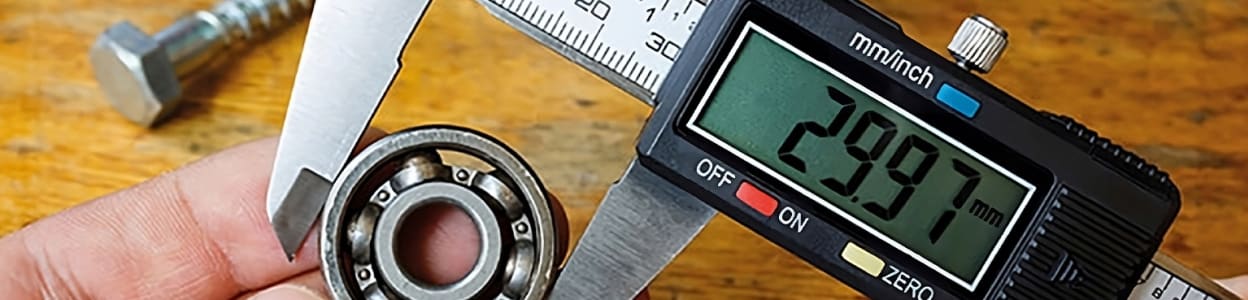 Measuring bearings guide