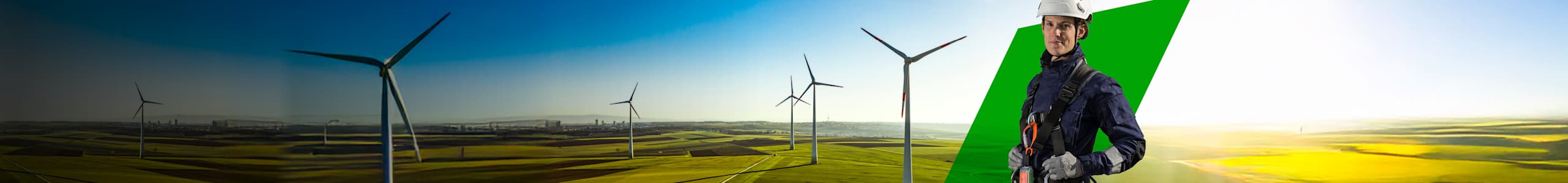 Mujer con equipación EPI con fondo de industria energética