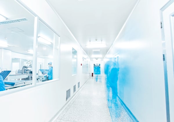 Industria farmacéutica y química: ¿Cómo mantener las zonas con ambiente controlado?