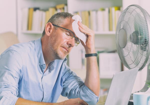 Comment lutter contre la chaleur au bureau ?