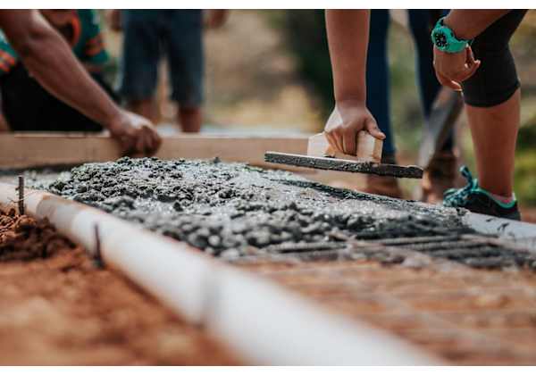 How To Level Concrete For Floors and Slabs: A Complete Guide