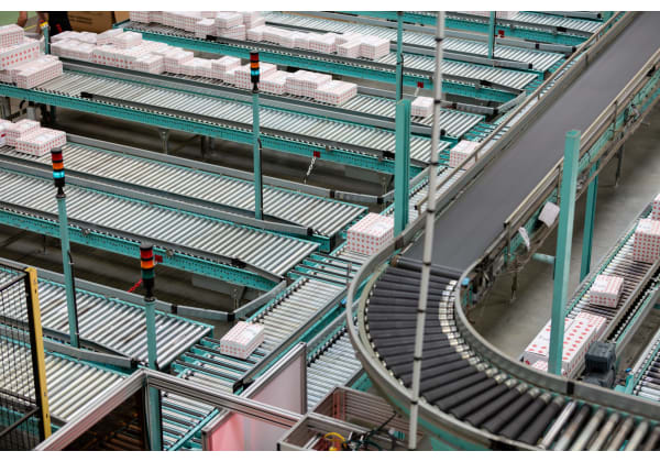 Guide to Safely Operating Industrial Conveyor Systems 