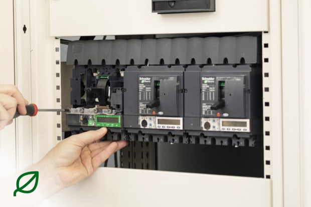 Moulded Case Circuit Breakers