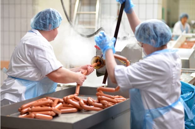 Lebensmittelhygiene bei der Produktion von Wurst