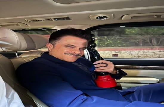 Anil Kapoor won the Filmfare OTT Award for Best Supporting Actor for Thar.