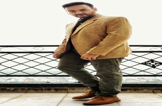 Vijay Lalwani talks about his role in the show Na umar ki seema ho