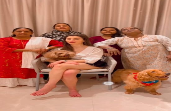 Actress Giorgia Andriani is back with her house help in this unique video