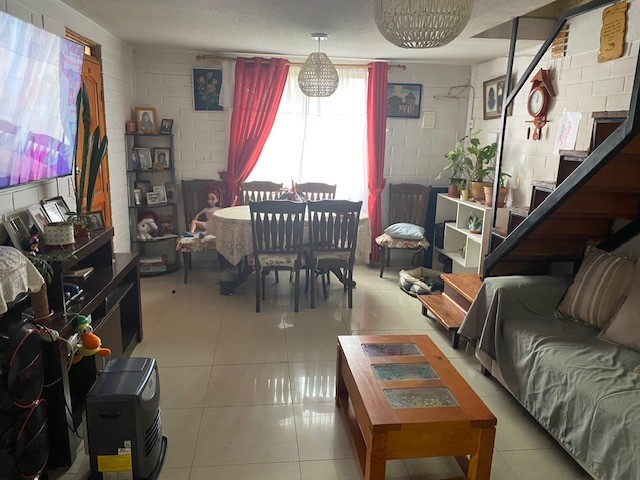 VENDEMOS MAGNÍFICA CASA EN COMUNA QUILICURA