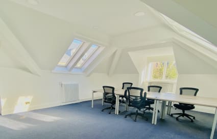 Private Office for up to 6 People | 280 Sq. Ft.