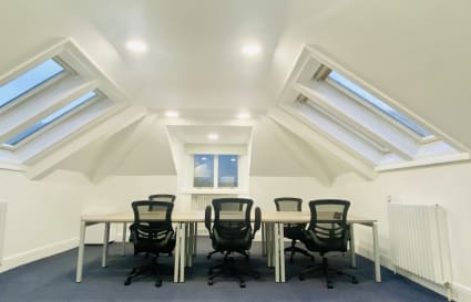 Private Office for up to 6 People | 280 Sq. Ft.