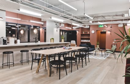 14 Person Private Office | 618 Sq. Ft.