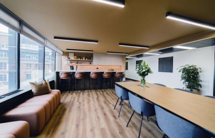 8 Person External Private Office  | 307 Sq. Ft.