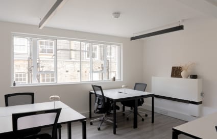 Private Office for up to 7 People | 202 Sq. Ft.