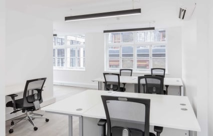 Private Office for up to 14 People | 480 Sq. Ft.