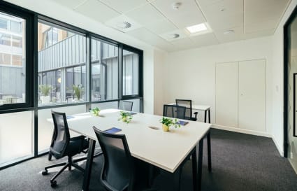 14 Person Private Office 