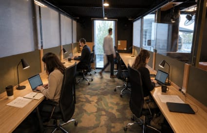 Premium Private Offices in Hawthorn | Teams of 1–42 | DeskPlex