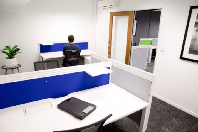 Image 1 of Private office for 3 people