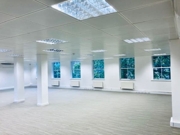 Image 1 of 6 Person Private Office in London 