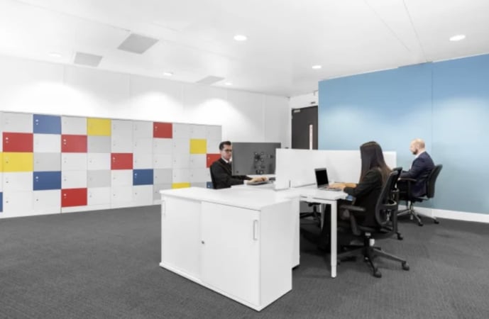 Image 1 of 40 Person External Private Office with Meeting Room in London