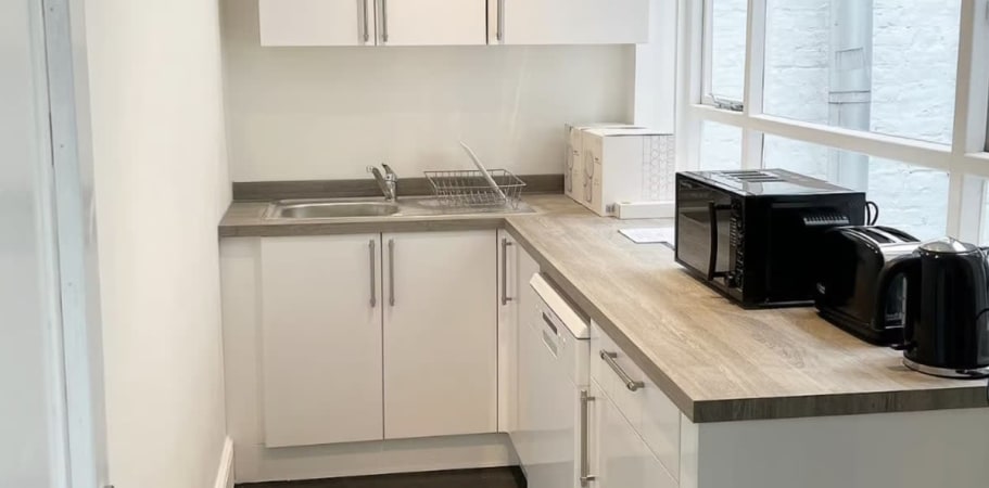 Image 1 of 3 Person Private Office in London | 130 Sq. Ft. 