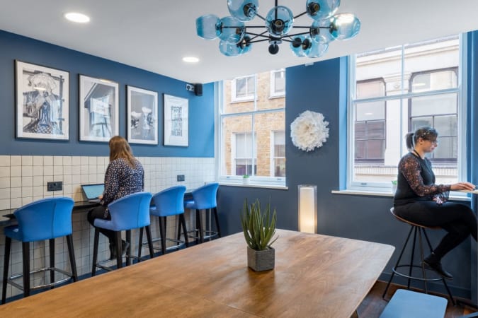 Image 1 of 20 Person External Private Office with Meeting Room
