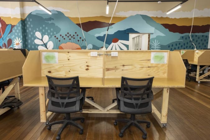 Image 1 of 4 Person Serviced Office