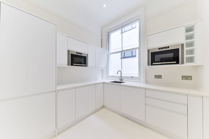 Image 1 of 14 Person Private Office | 415 Sq. Ft.