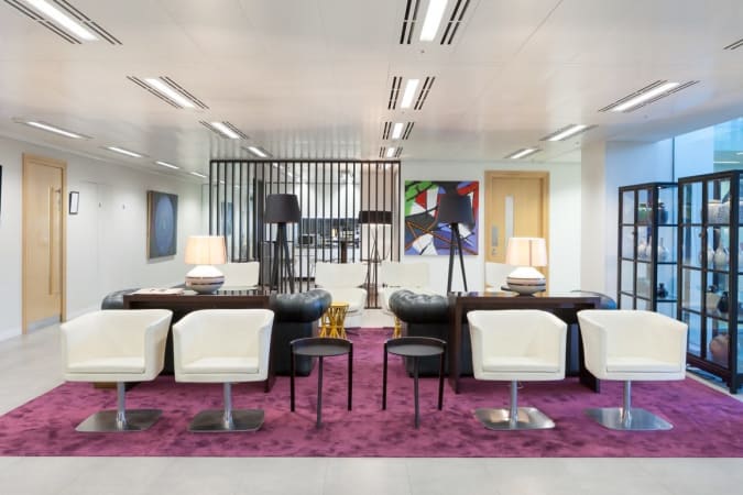 Image 1 of External Private Office for up to 13 People with Meeting Room | 468 Sq. Ft.